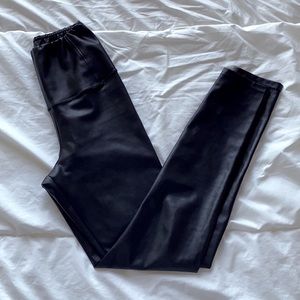 Aritzia Wilfred Free Daria Pants